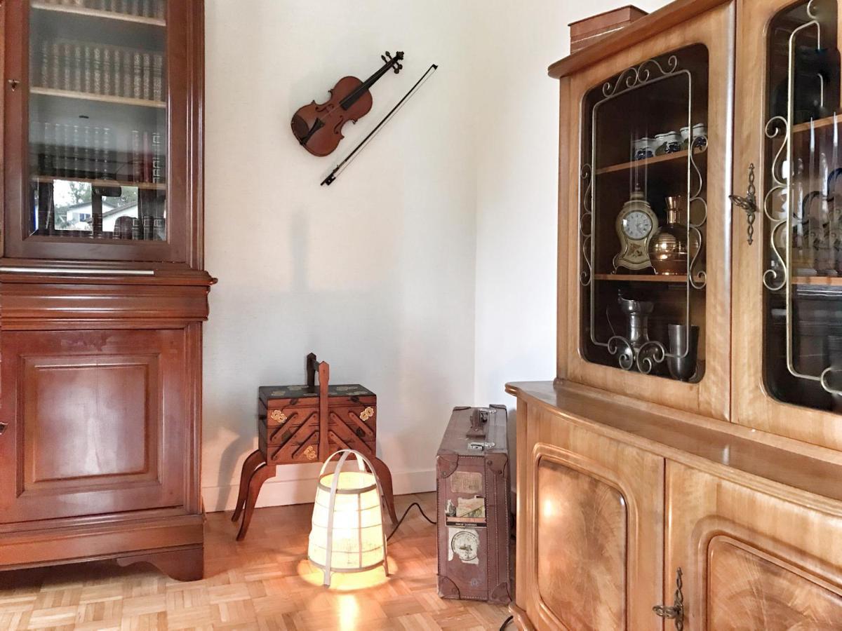 Lindo Lugar - Just A 7 Minute Walk From The Airport Bed and Breakfast Meyrin Eksteriør billede