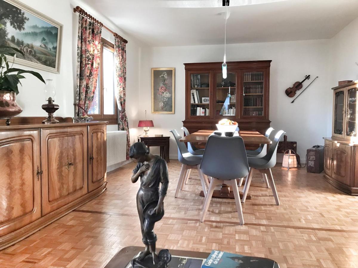 Lindo Lugar - Just A 7 Minute Walk From The Airport Bed and Breakfast Meyrin Eksteriør billede