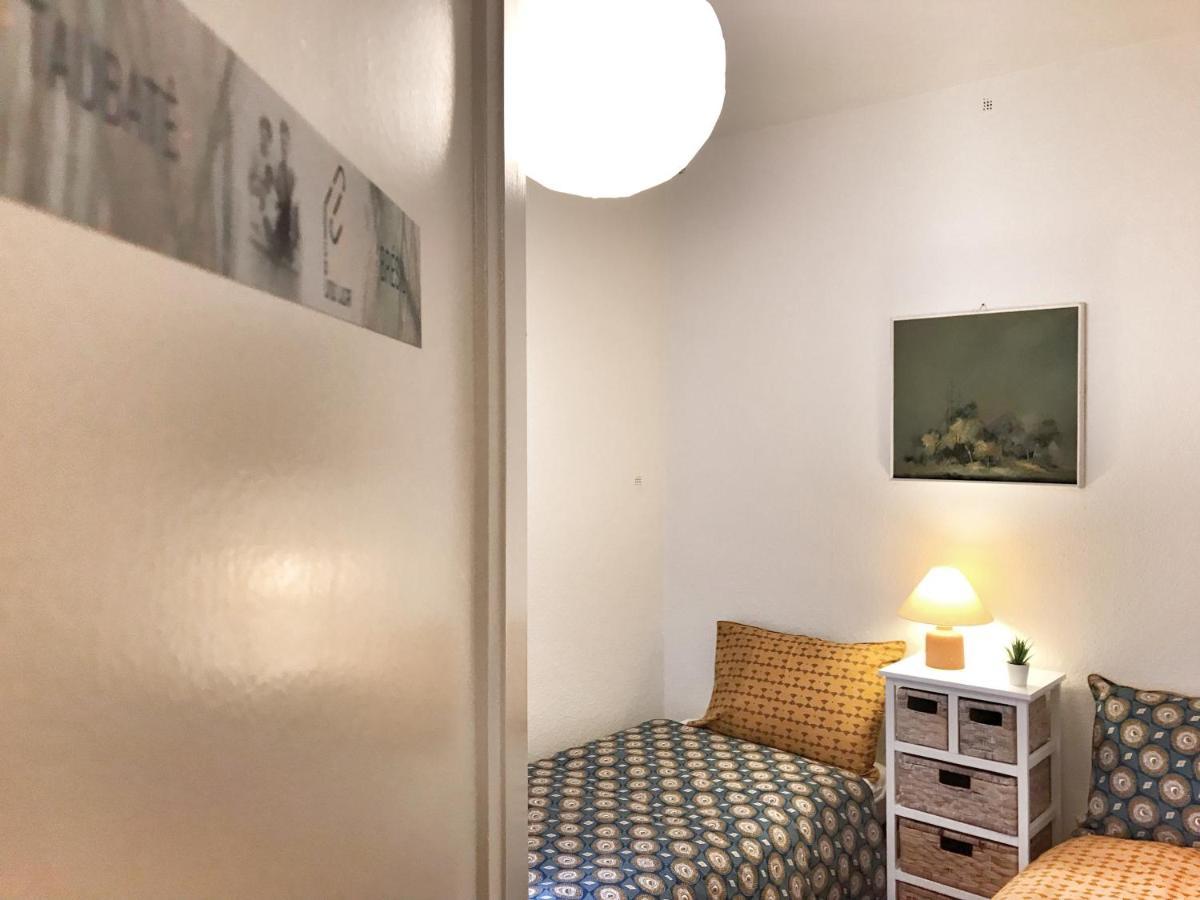 Lindo Lugar - Just A 7 Minute Walk From The Airport Bed and Breakfast Meyrin Eksteriør billede